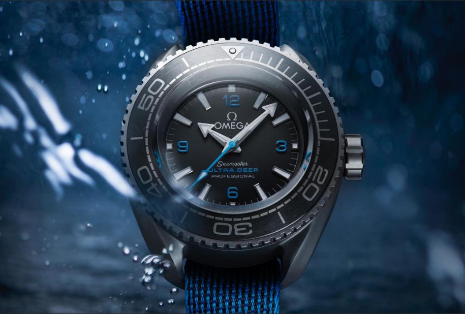 The black dials fake watches are water resistant.