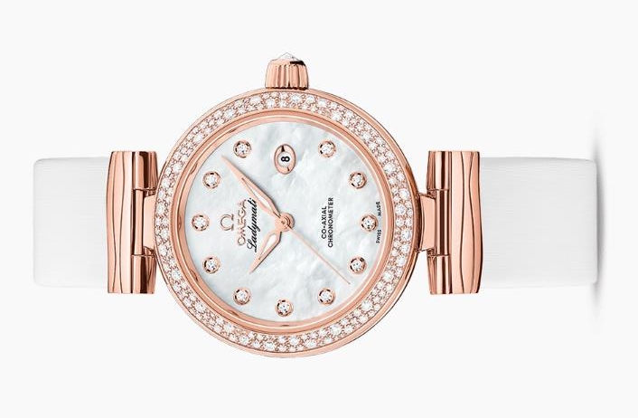 The white dials copy watches are decorated with diamonds.