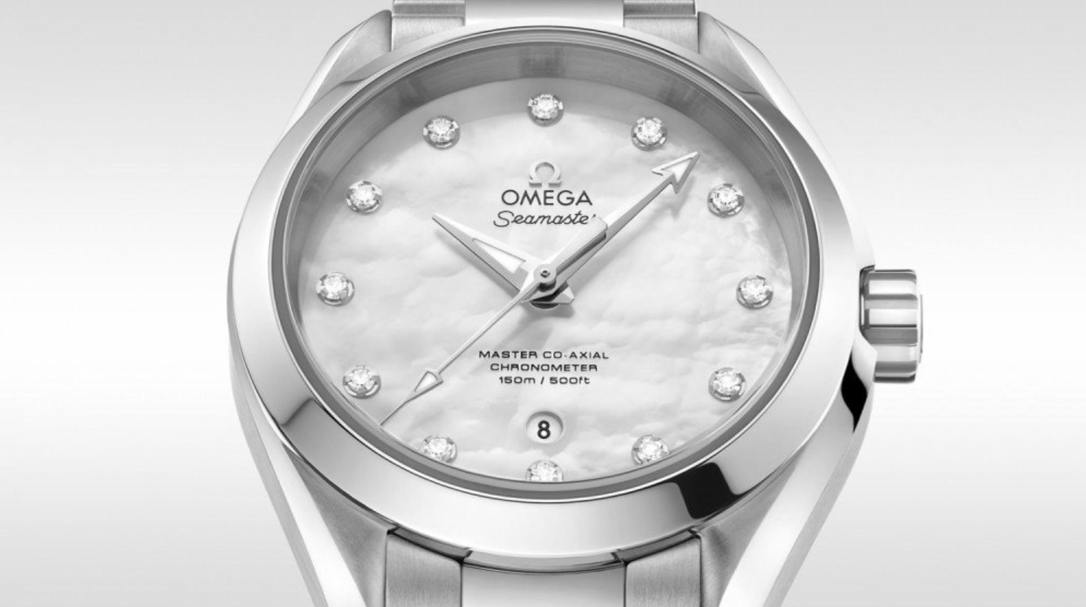 The stainless steel fake watch has a white dial.